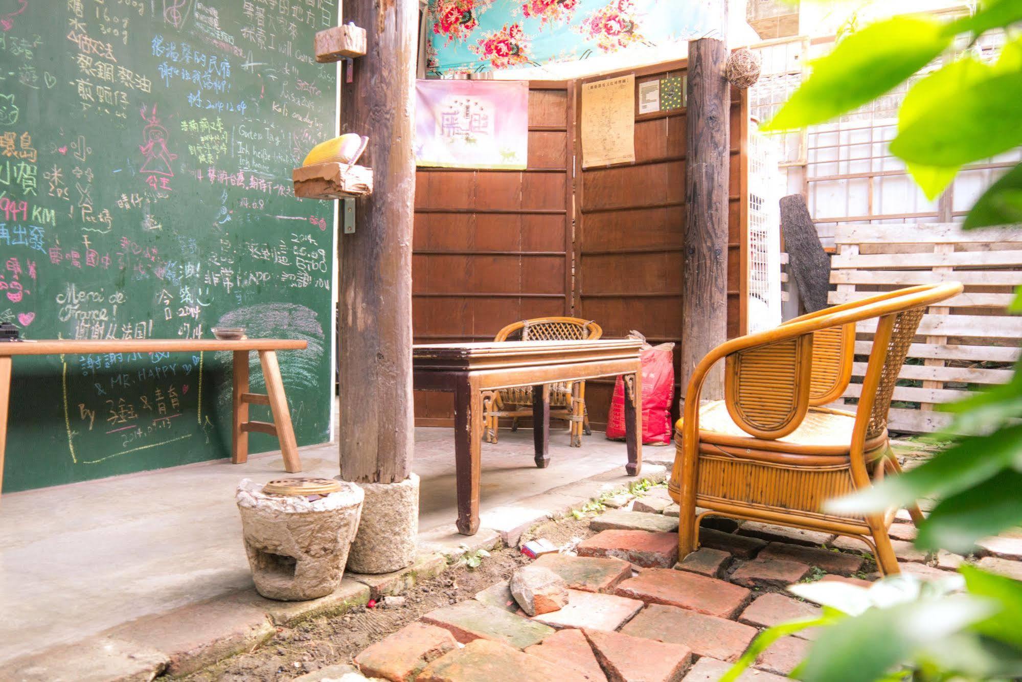 Small Eye Backpacker Lukang Exterior foto